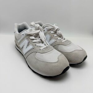New Balance Women's Sneakers - White and Gray